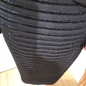 Textured Black Pencil Skirt - Sleek Professional Style
